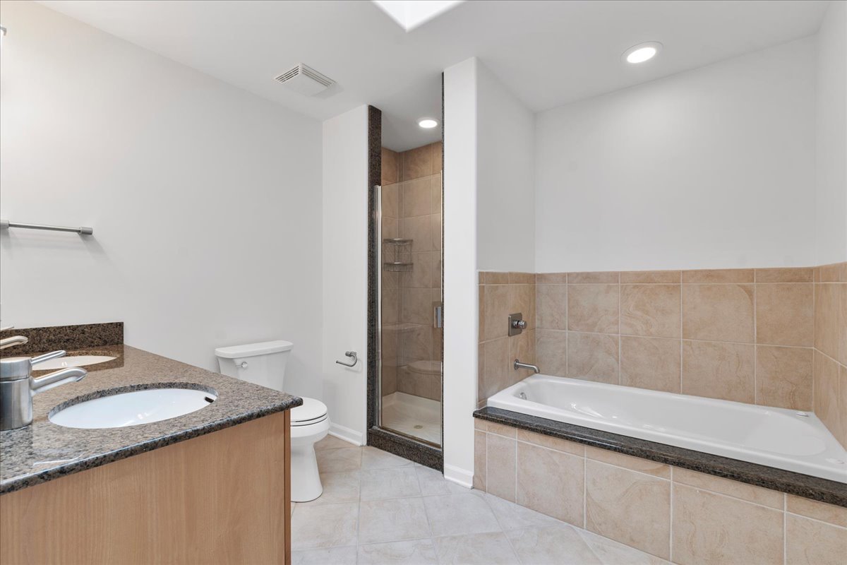 1776 Chestnut Avenue Glenview, IL 60025 - Photo 10 of 23