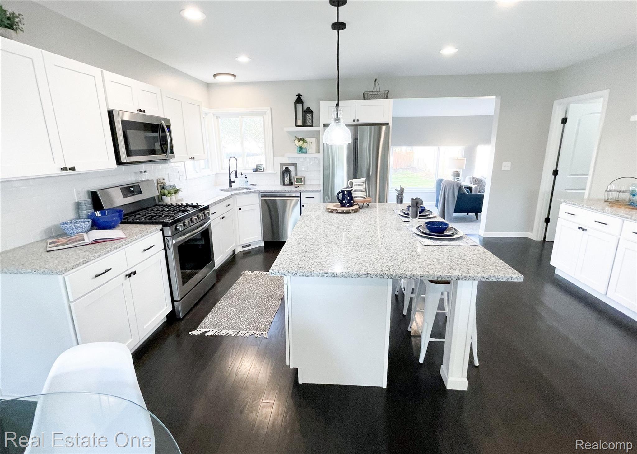 469 Kerby Road Grosse Pointe, MI 48236 - Photo 13 of 38 13.jpeg