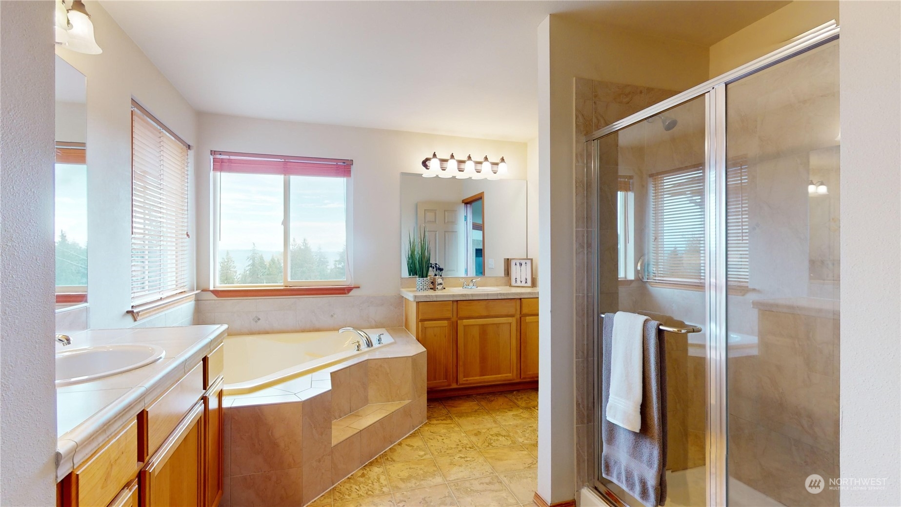21129 Meridian Place West Bothell, WA 98021 - Photo 30 of 36