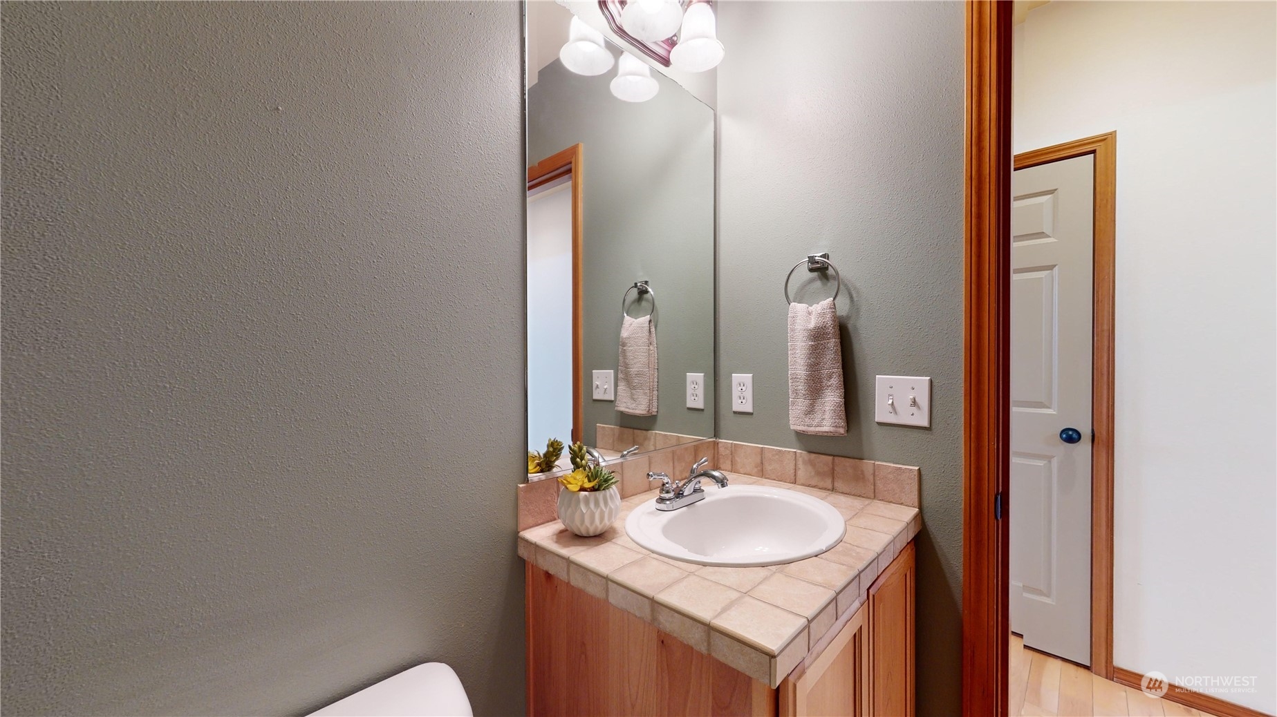 21129 Meridian Place West Bothell, WA 98021 - Photo 9 of 36
