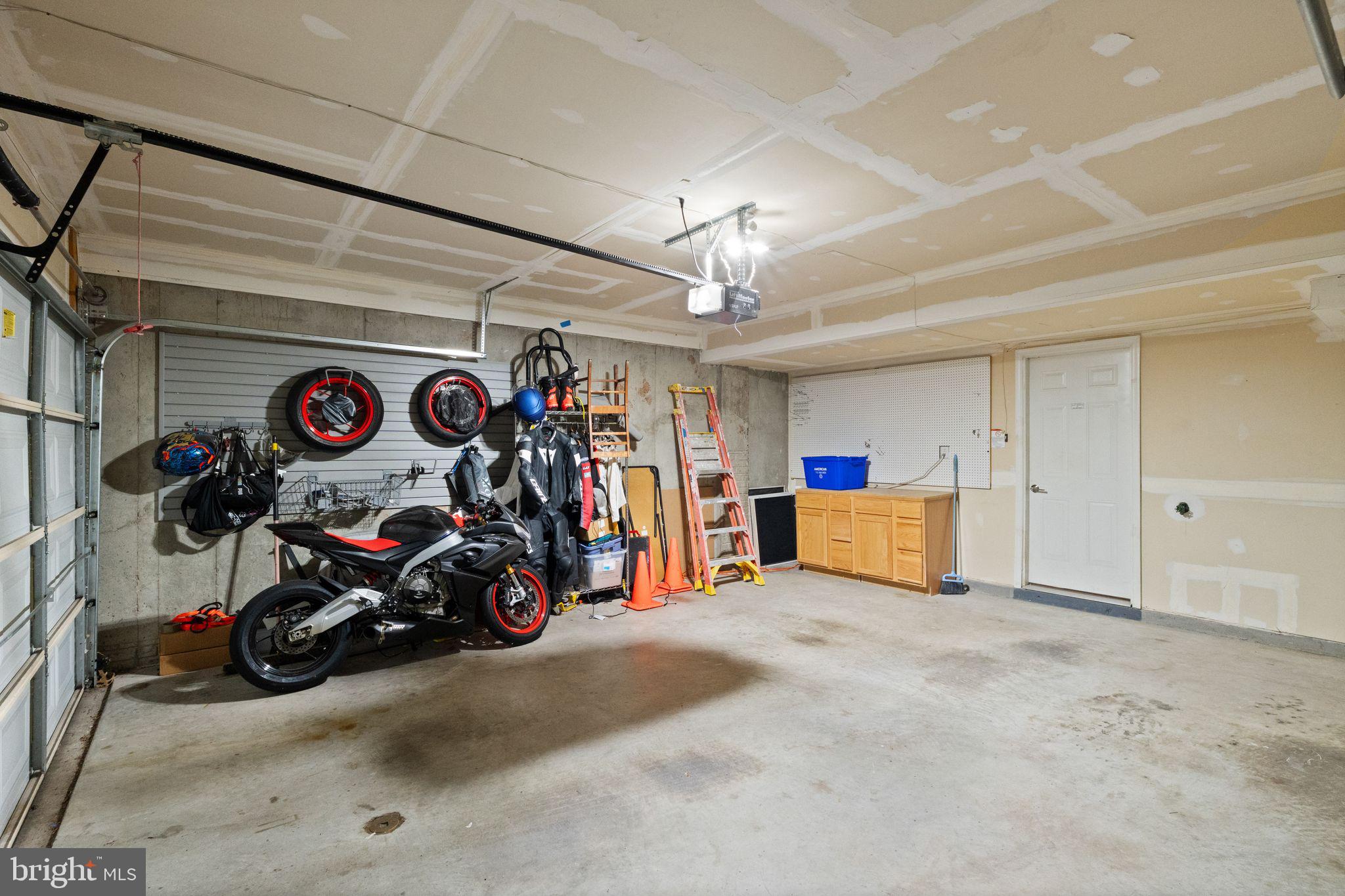 7015 Trek Way Gainesville, VA 20155 - Photo 48 of 56 Workbench conveys!