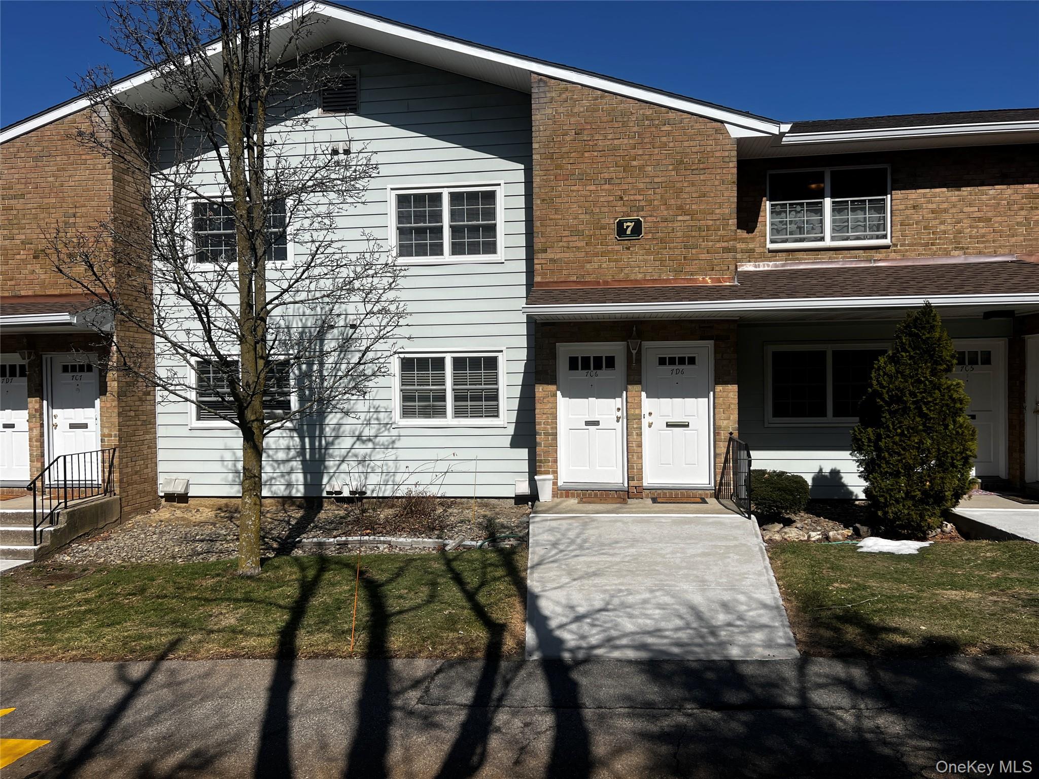 1840 Crompond Road, Unit 7C6 Peekskill, NY 10566 - Photo 2 of 16 First Floor Unit