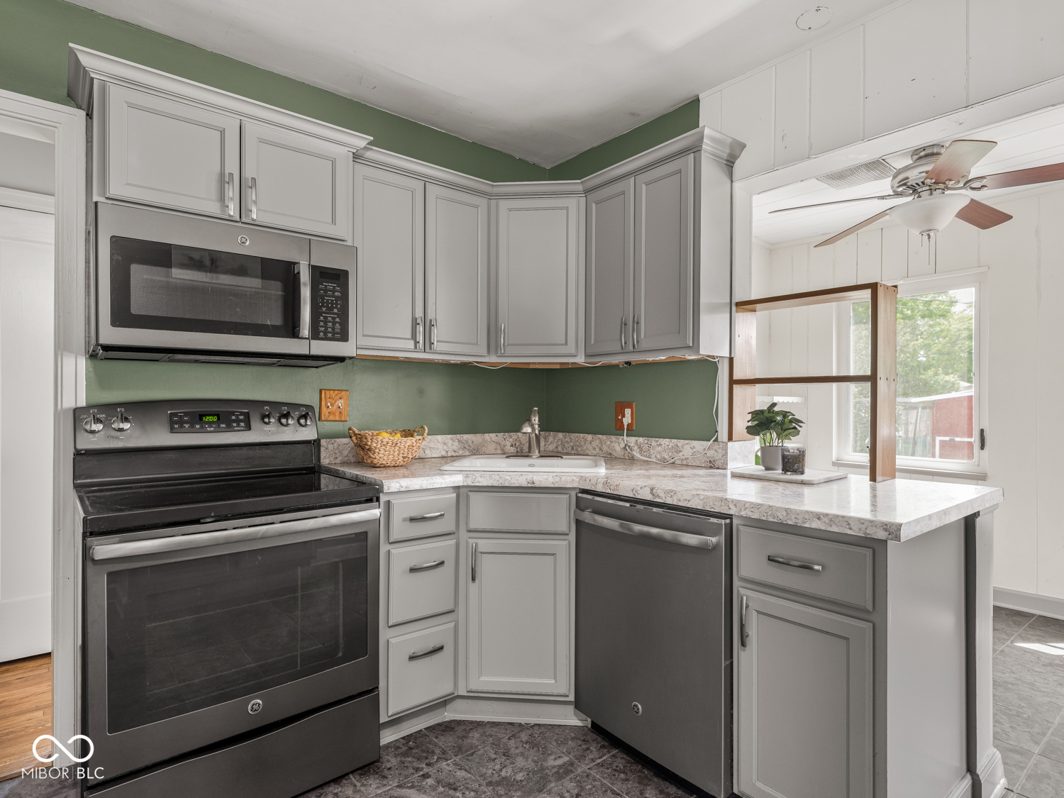 209 Burbank Road Indianapolis, IN 46219 - Photo 29 of 50 Gallery Image 29