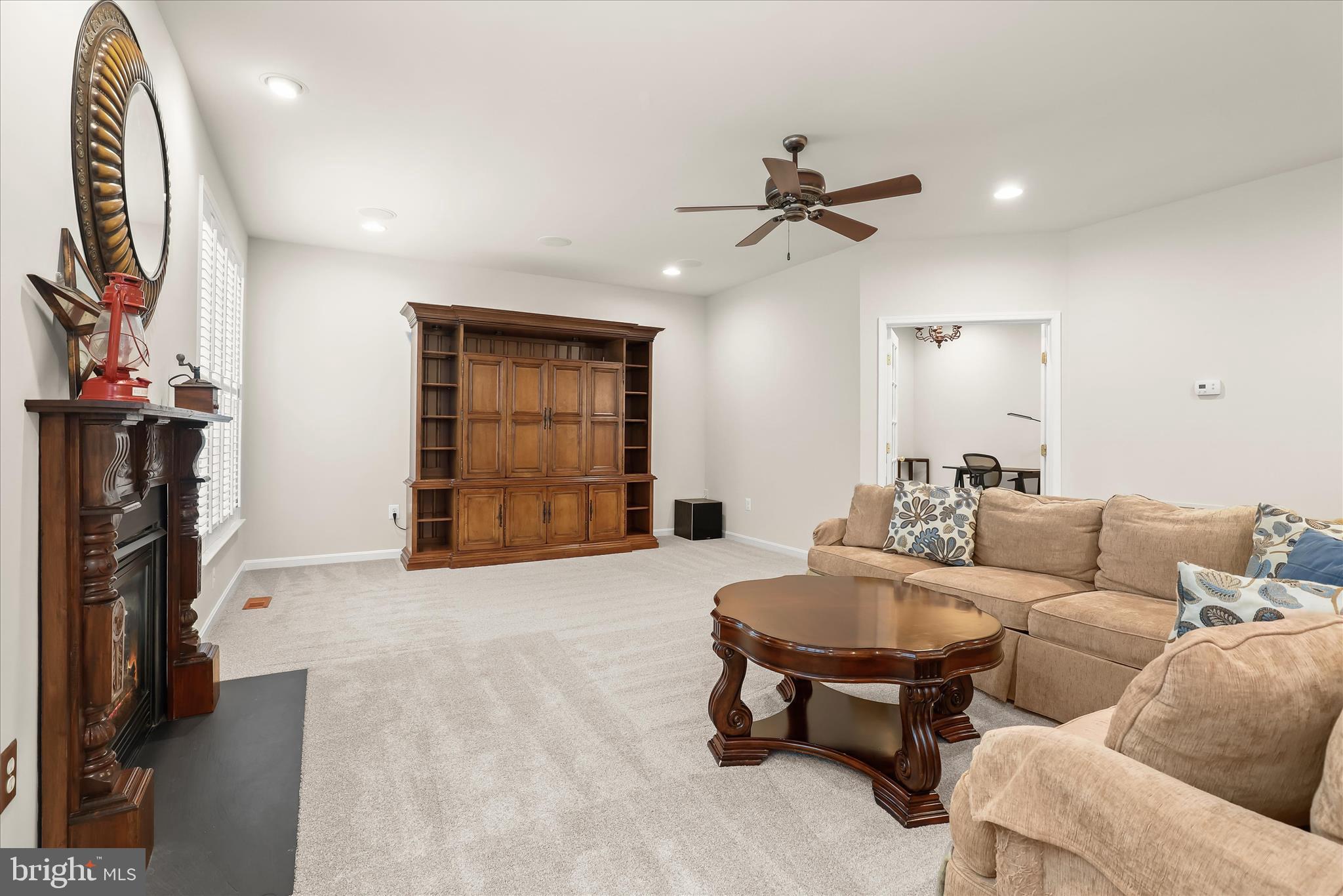 2035 Myrtlewood Road Baltimore, MD 21209 - Photo 19 of 64 Family Room
