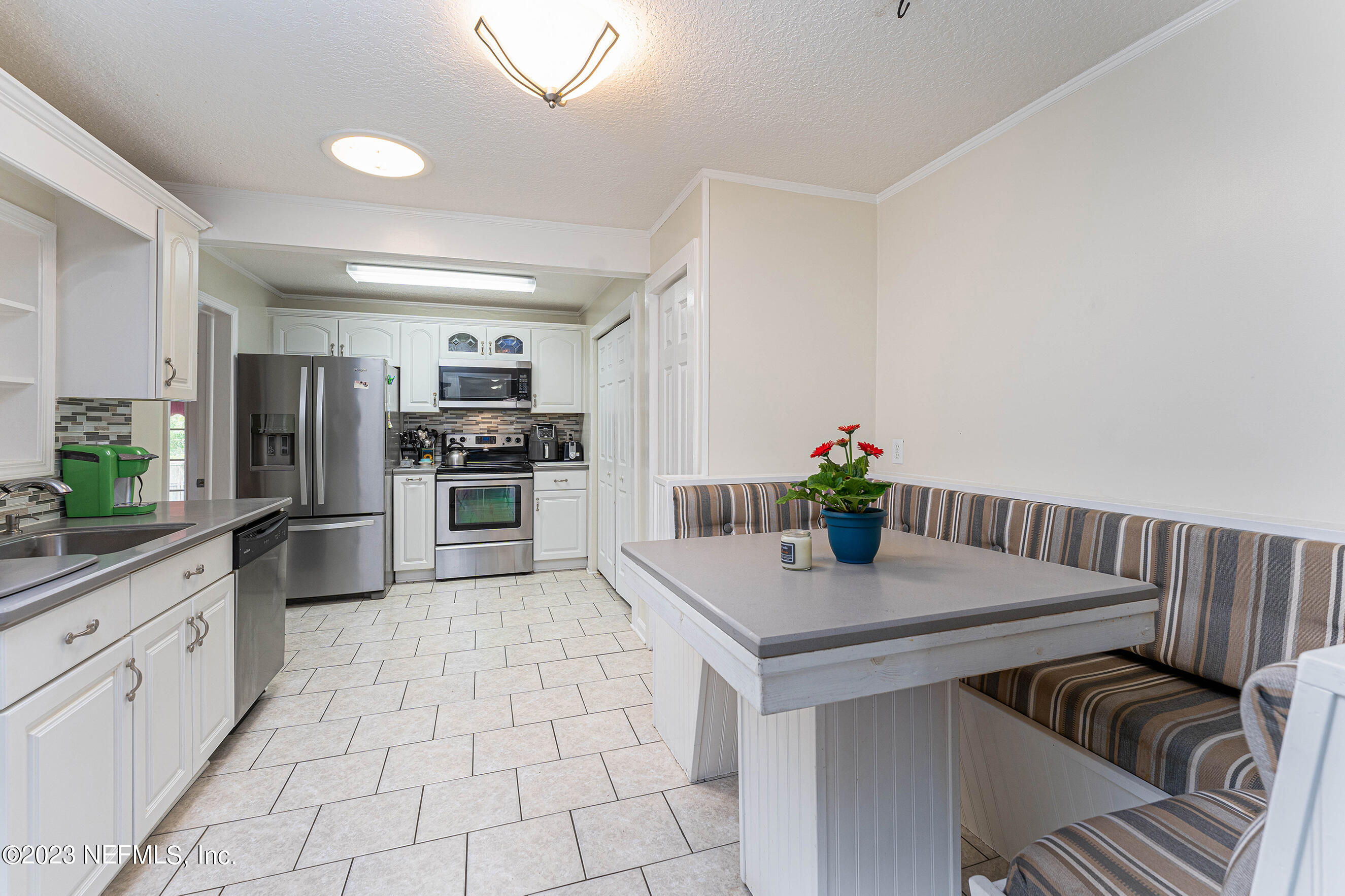 4744 Bedford Road Jacksonville, FL 32207 - Photo 9 of 24 DSC02646-Edit