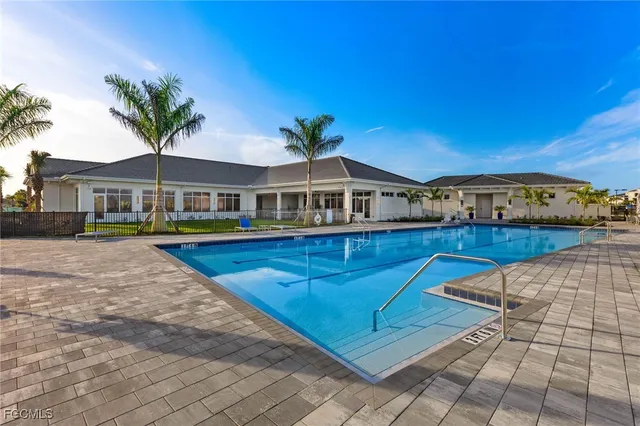 a view of a tennis court
