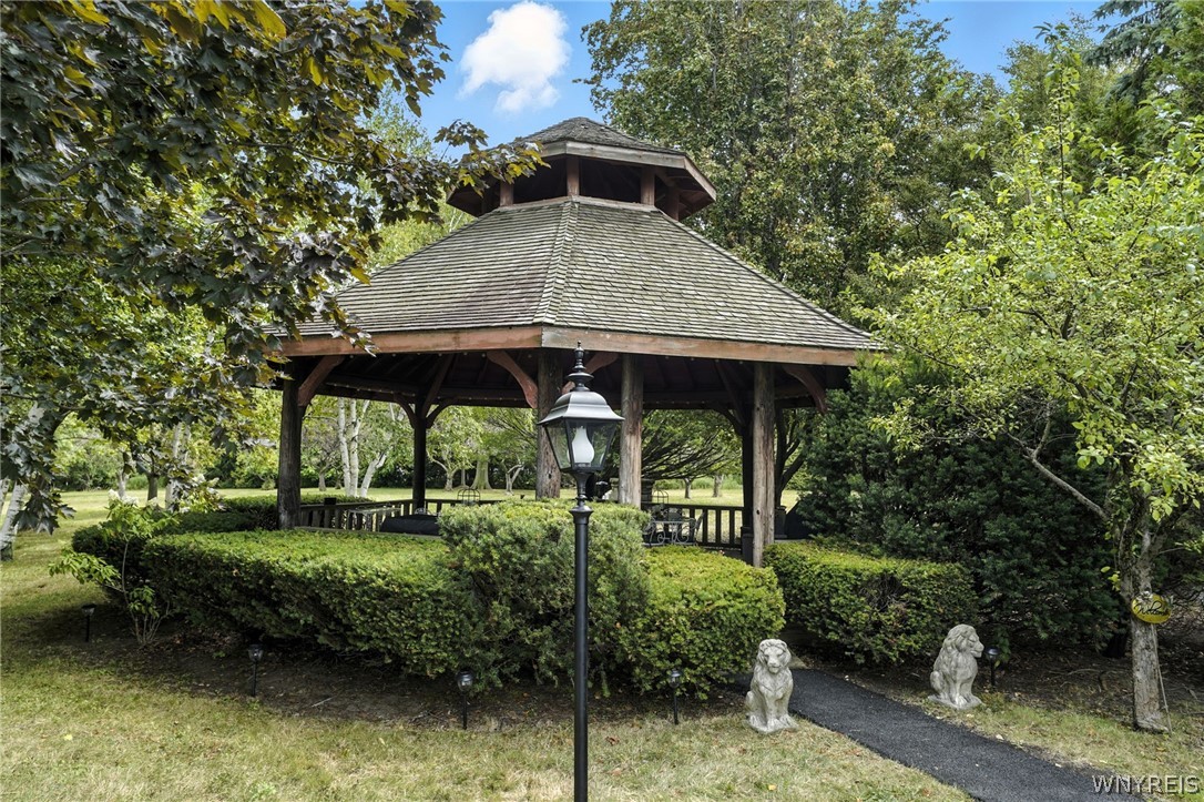 4261 Lake Shore Road Hamburg, NY 14075 - Photo 39 of 49