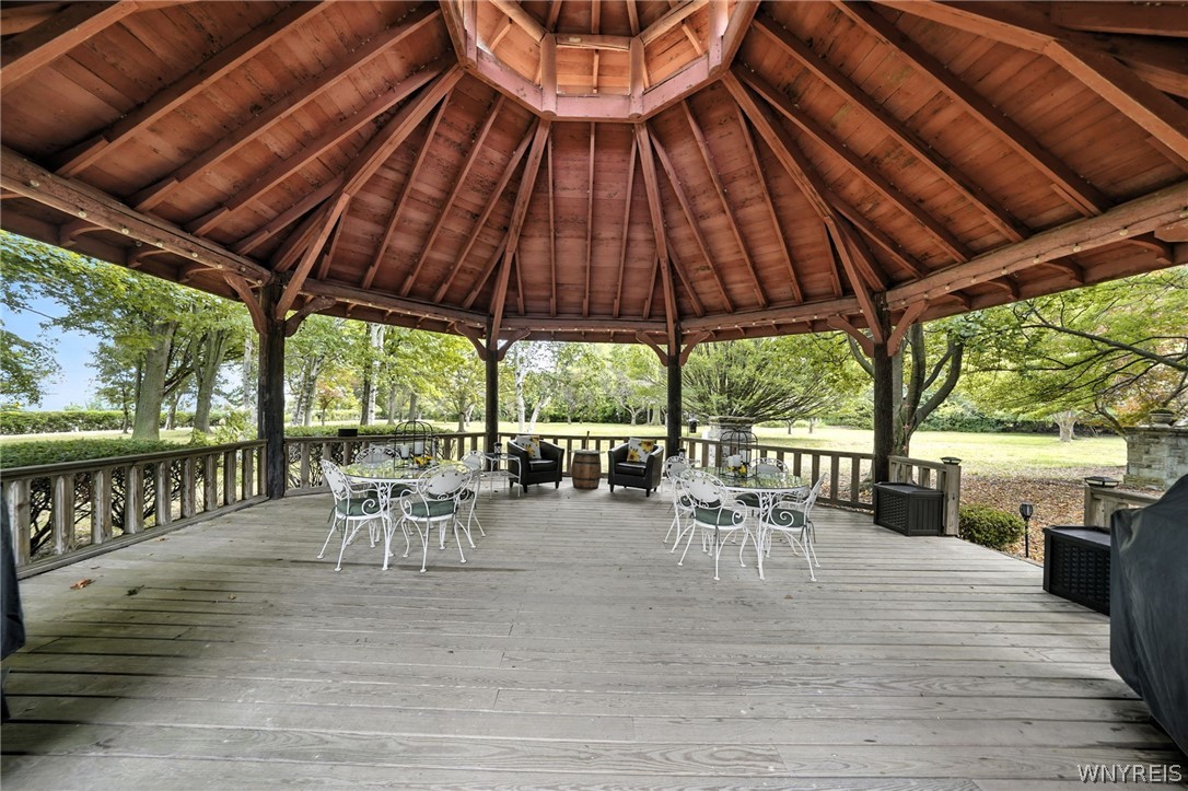 4261 Lake Shore Road Hamburg, NY 14075 - Photo 40 of 49