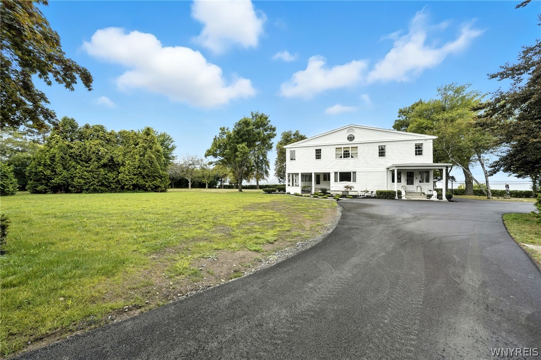 4261 Lake Shore Road Hamburg, NY 14075 - Photo 5 of 49
