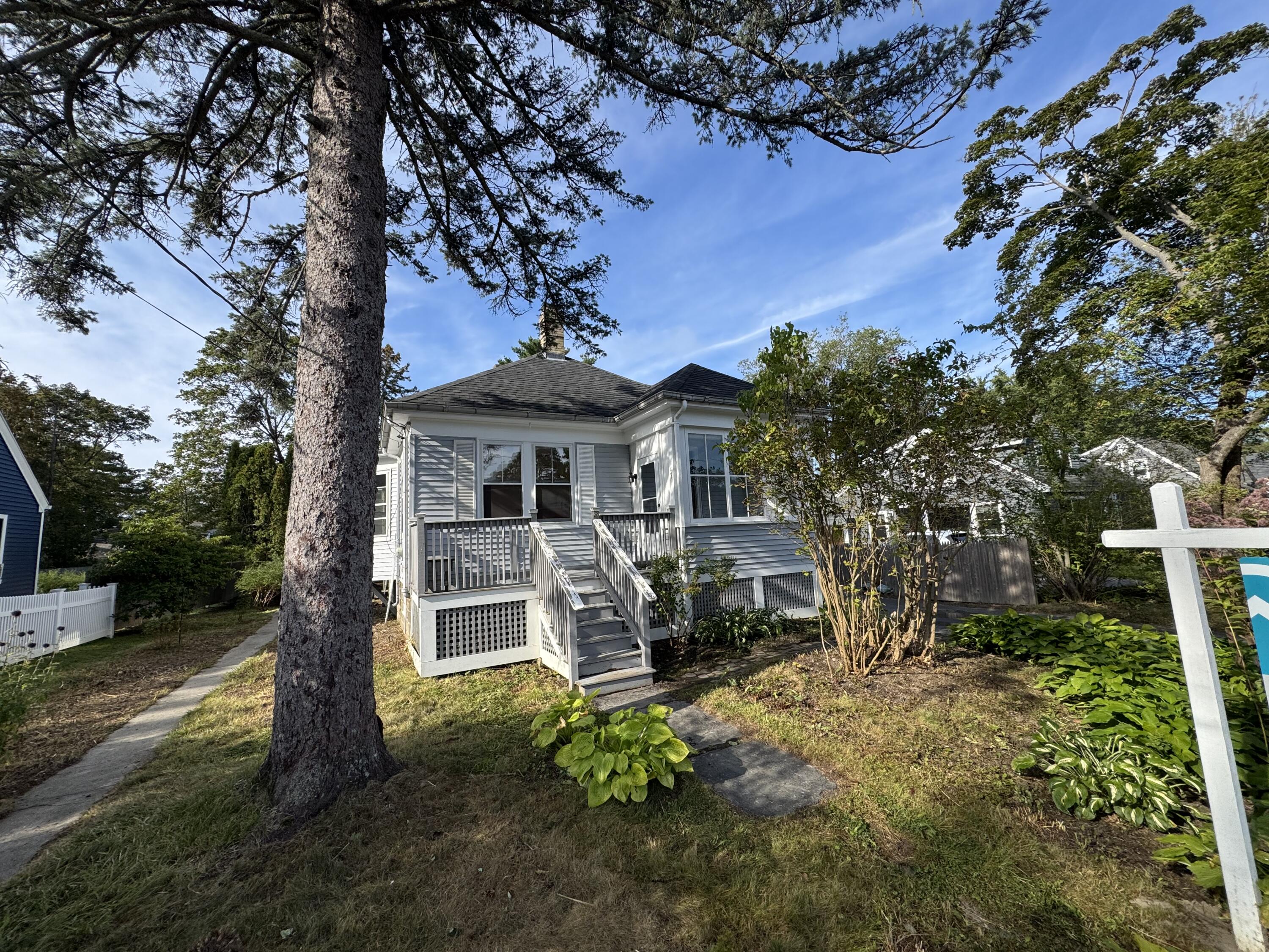 42 Murray Street Portland, ME 04103 - Photo 2 of 27 IMG_2767