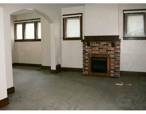 440 Kossuth Street Rochester, PA 15074 - Photo 3 of 8 Living Room.