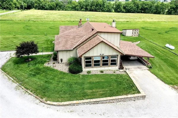 $725,000 | 33421 McClellen Road, Drexel, MO 64742