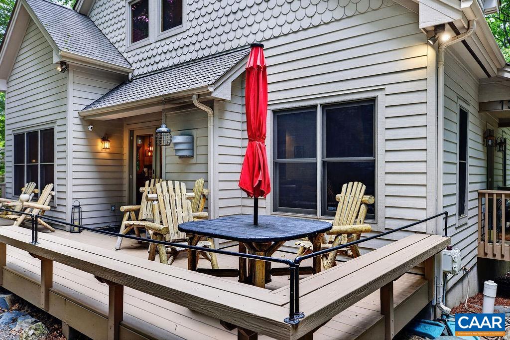 1300 Blue Ridge Drive Roseland, VA 22967 - Photo 8 of 48