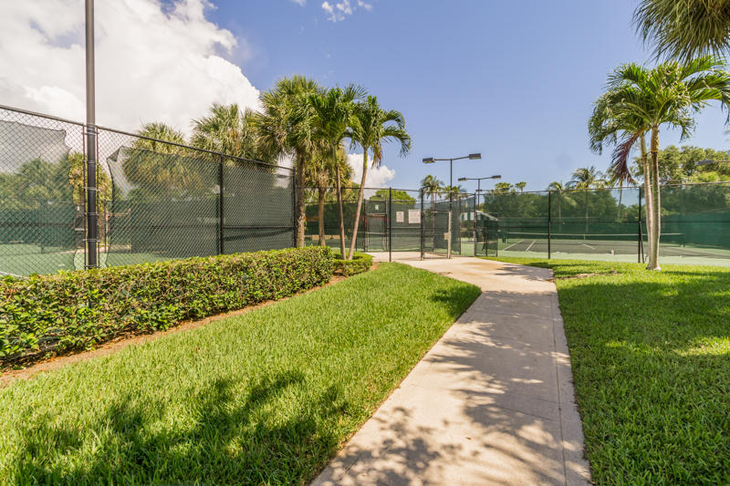 2414 24th Court Jupiter, FL 33477 - Photo 27 of 27 23_community-tennis-courts_The River Nor