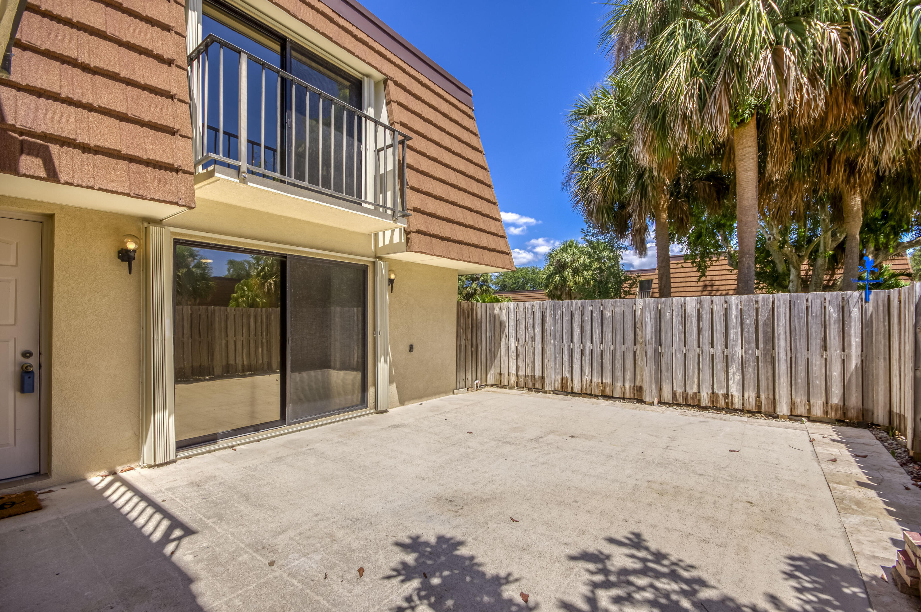 2414 24th Court Jupiter, FL 33477 - Photo 3 of 27 IMG-3