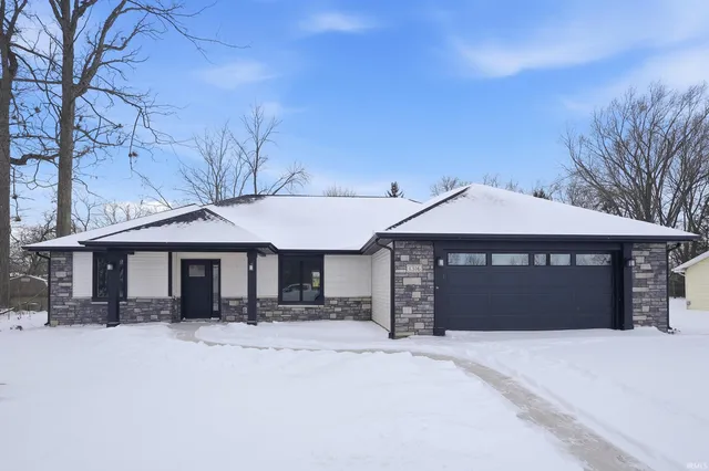 $358,750 | 1316 South Lee Street, Garrett, IN 46738