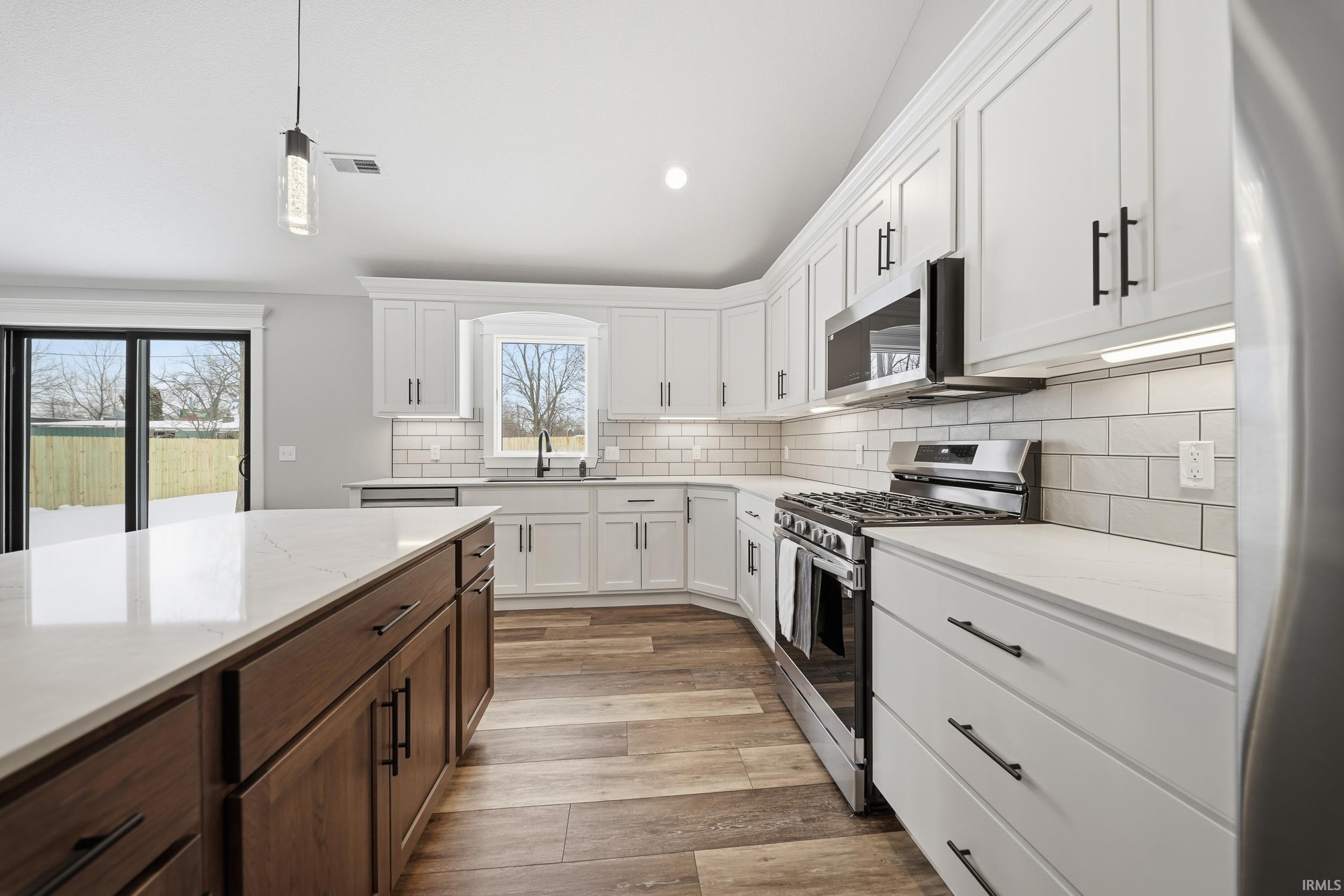 1316 South Lee Street Garrett, IN 46738 - Photo 9 of 26