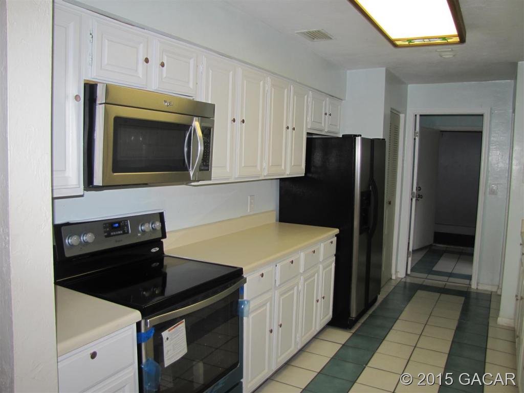 7220 Southwest 18 Place Gainesville, FL 32607 - Photo 10 of 18