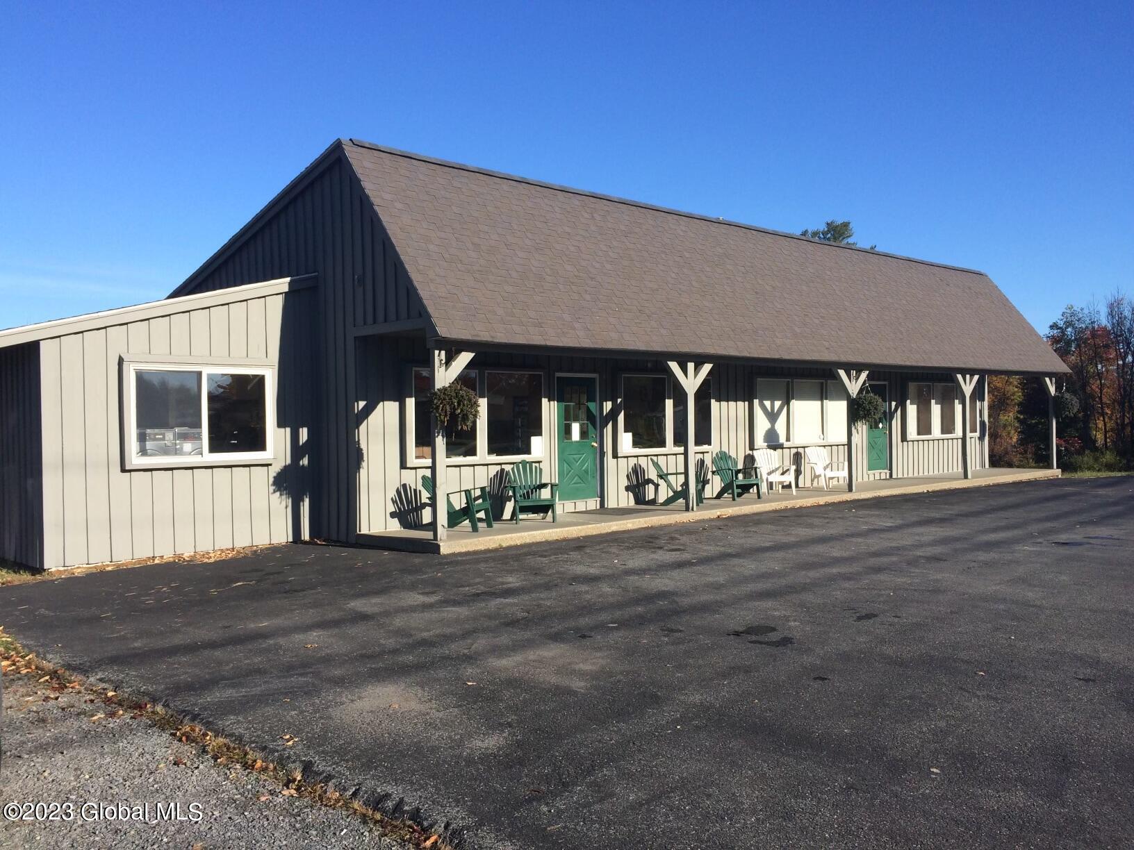 2424 Highway 30 Unit END