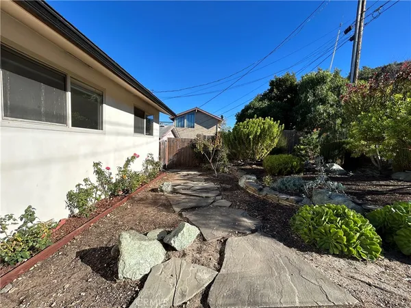 $949,000 | 941 Marina Street, Morro Bay, CA 93442