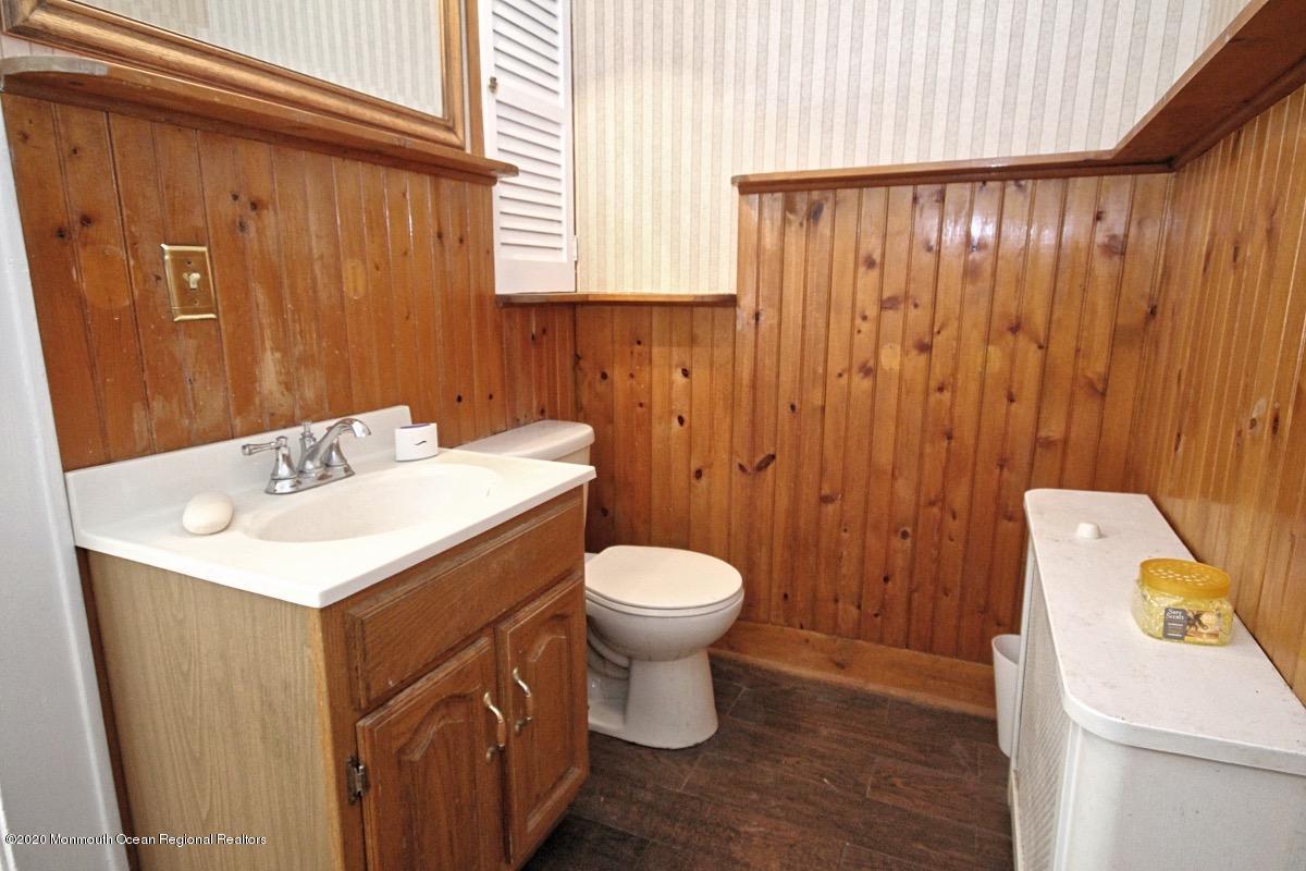 587 Holmdel Road Hazlet, NJ 07730 - Photo 16 of 24 IMG_7150_Fotor