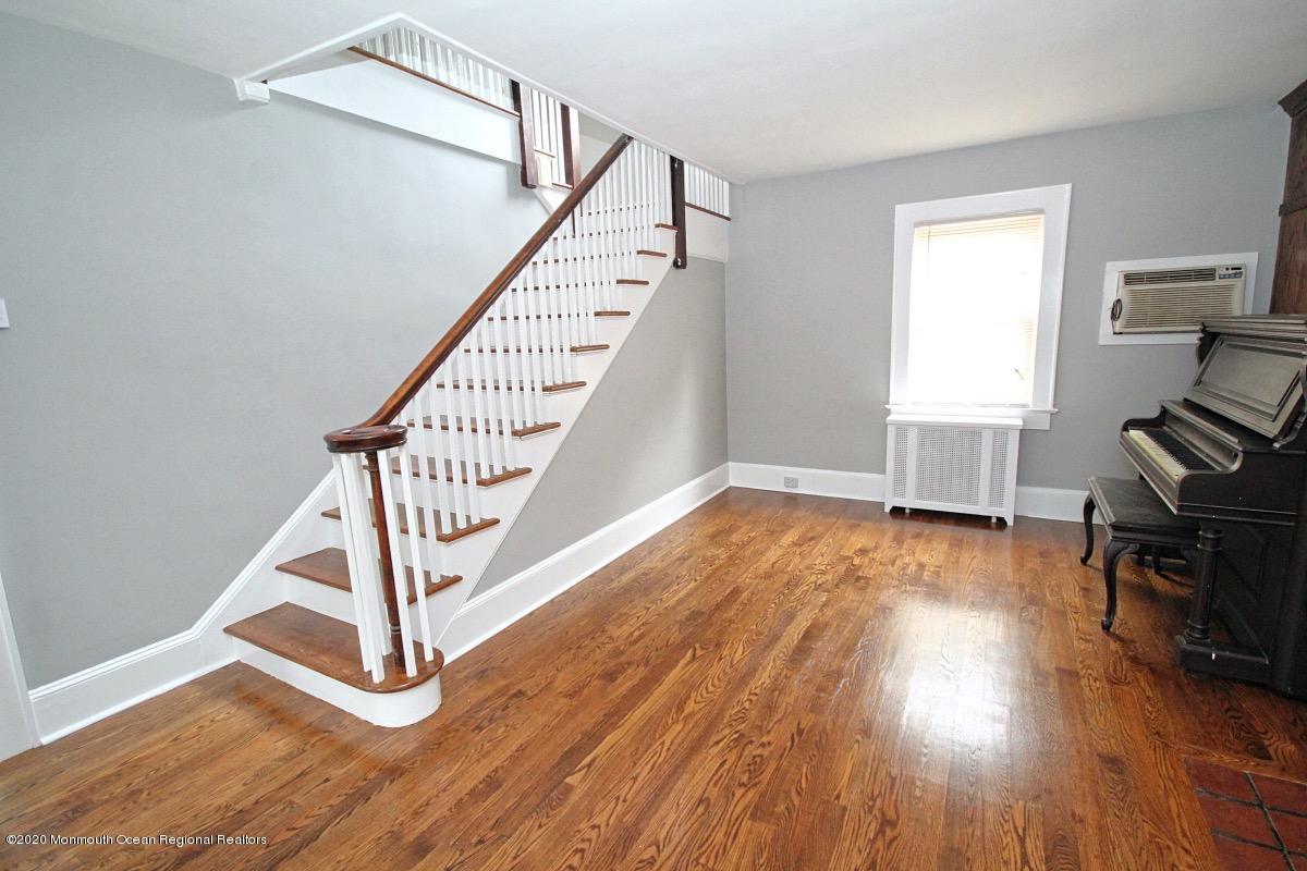 587 Holmdel Road Hazlet, NJ 07730 - Photo 8 of 24 IMG_7132_Fotor