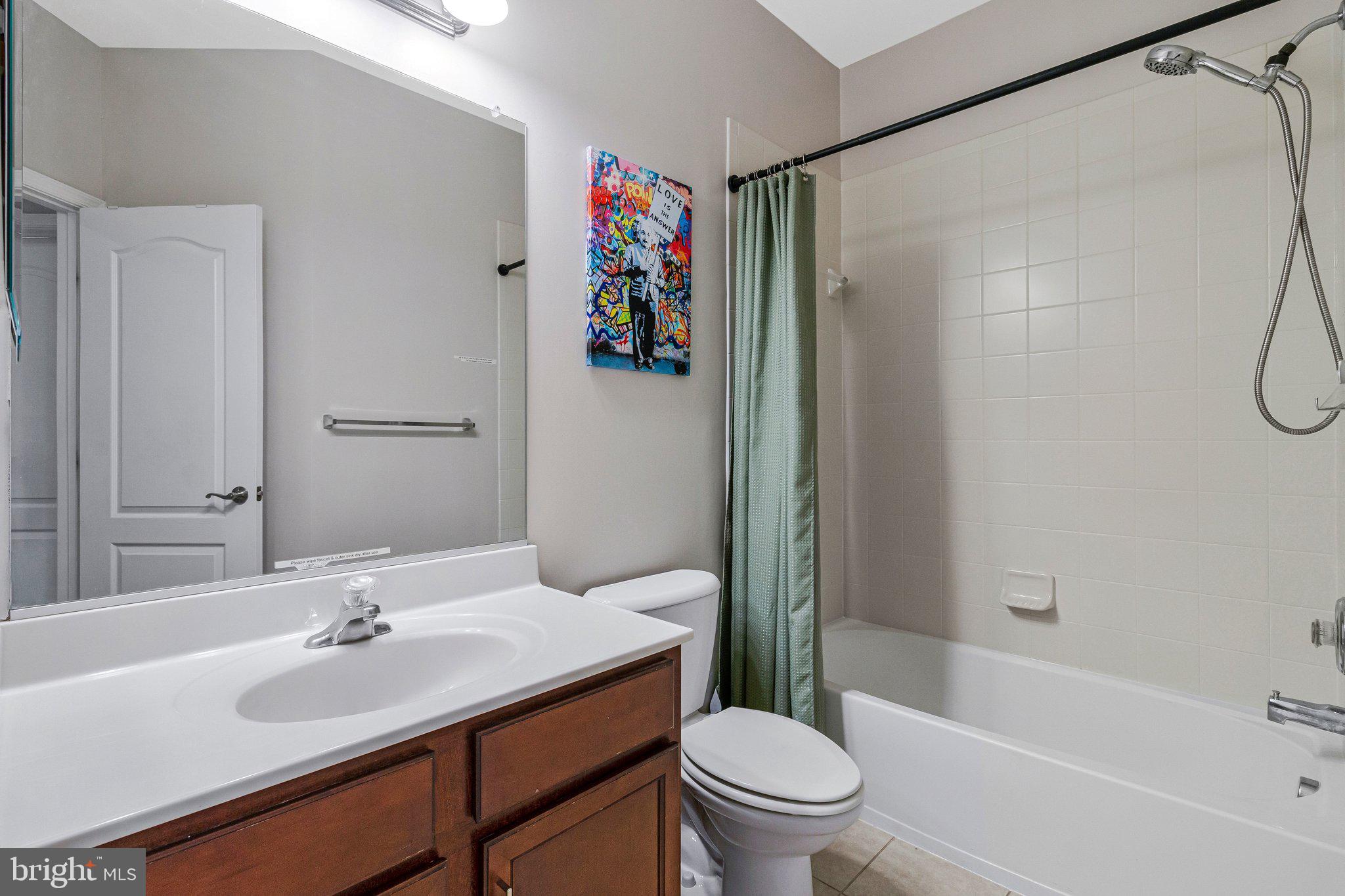 11718 Leesborough Circle Silver Spring, MD 20902 - Photo 41 of 42 Hallway Bath