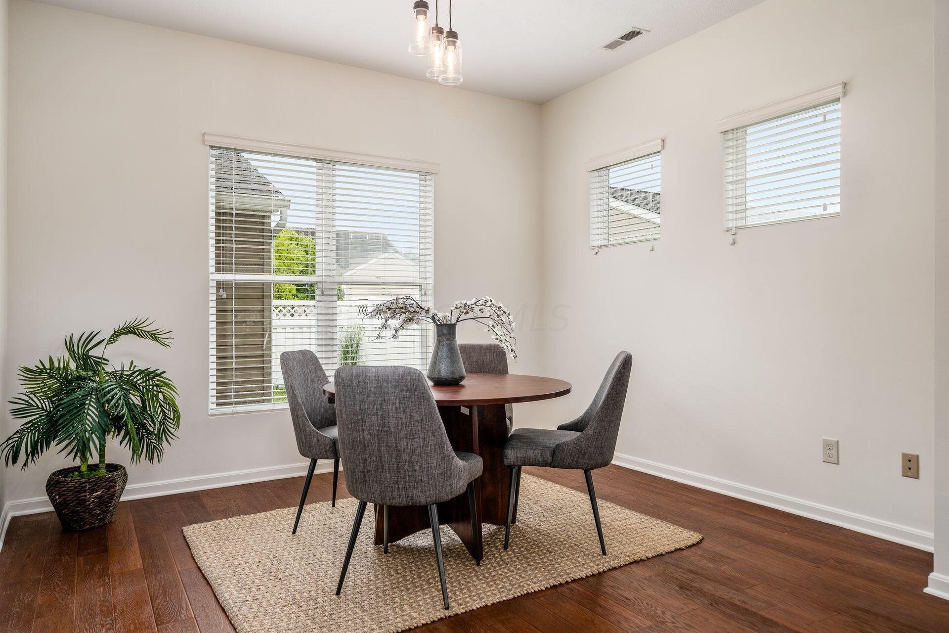5589 Lantos Road Dublin, OH 43016 - Photo 13 of 25 031_os Rd Dublin OH 43016 USA