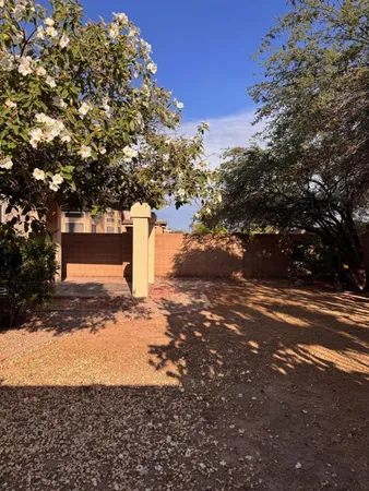$2,550 | 979 East Brentrup Drive, Tempe, AZ 85283