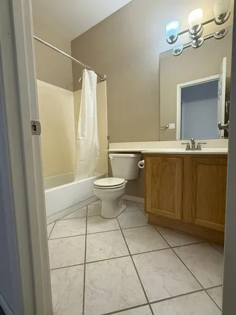 $2,550 | 979 East Brentrup Drive, Tempe, AZ 85283