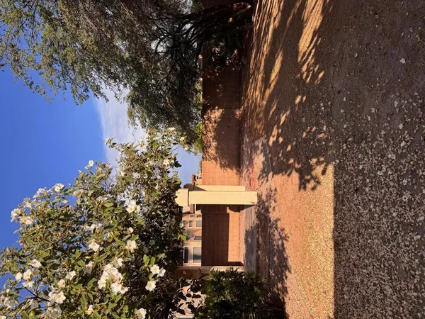 $2,550 | 979 East Brentrup Drive, Tempe, AZ 85283