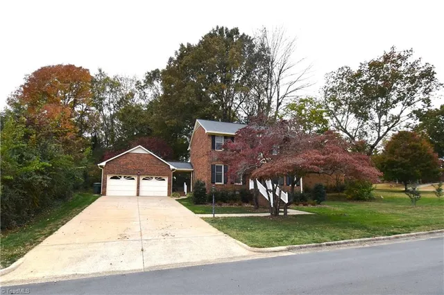 $2,100 | 422 Wildwood Lane, Graham, NC 27253