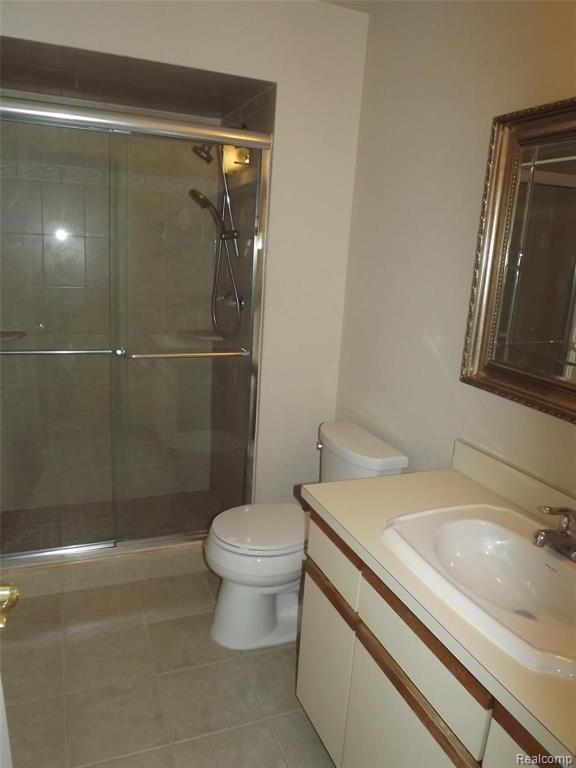 569 Tennyson Rochester Hills, MI 48307 - Photo 9 of 19
