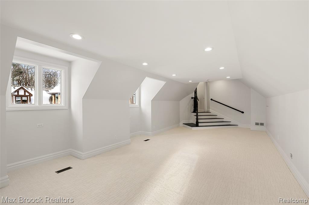 59 Hidden Ridge Bloomfield Hills, MI 48304 - Photo 34 of 50 Gallery Image 34