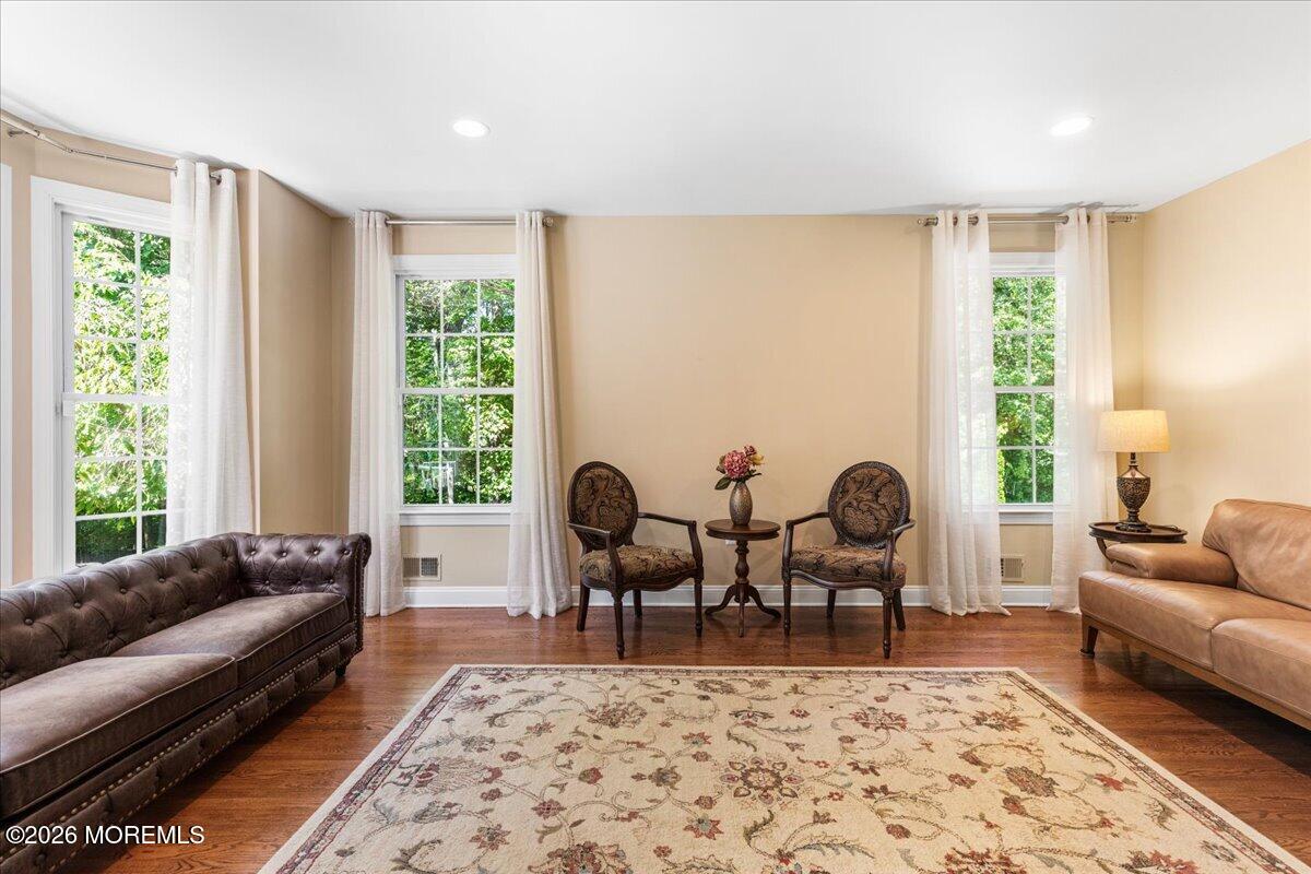 7 Highpoint Road Holmdel, NJ 07733 - Photo 9 of 61 Living Room