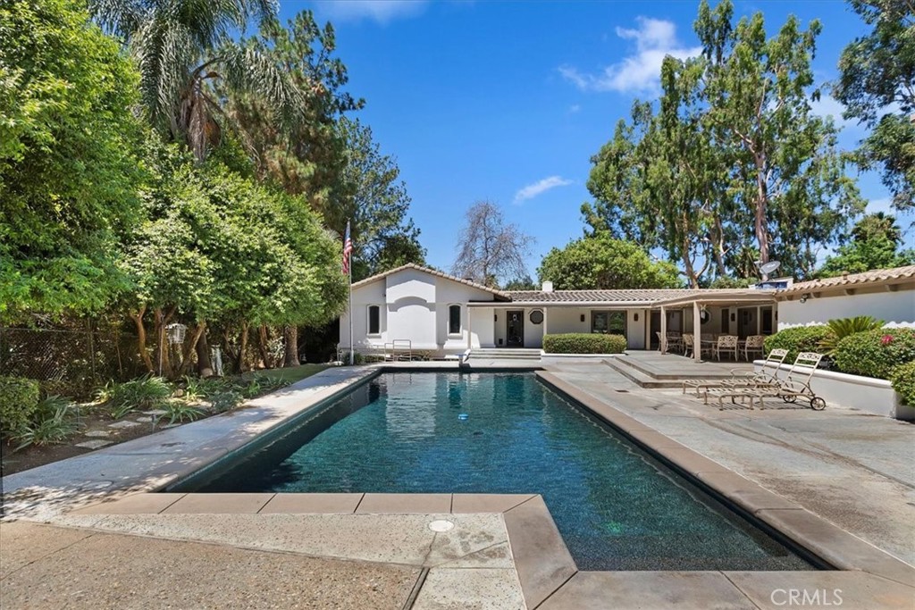 2100 Hathaway Place Riverside, CA 92506 - Photo 54 of 74 a view of a house with pool