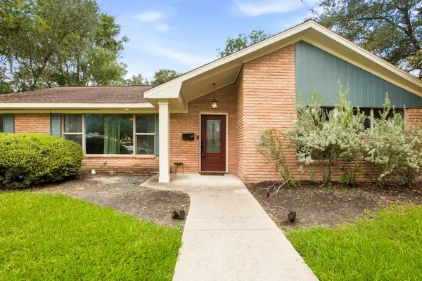 $415,000 | 5238 Kinglet Street, Houston, TX 77035