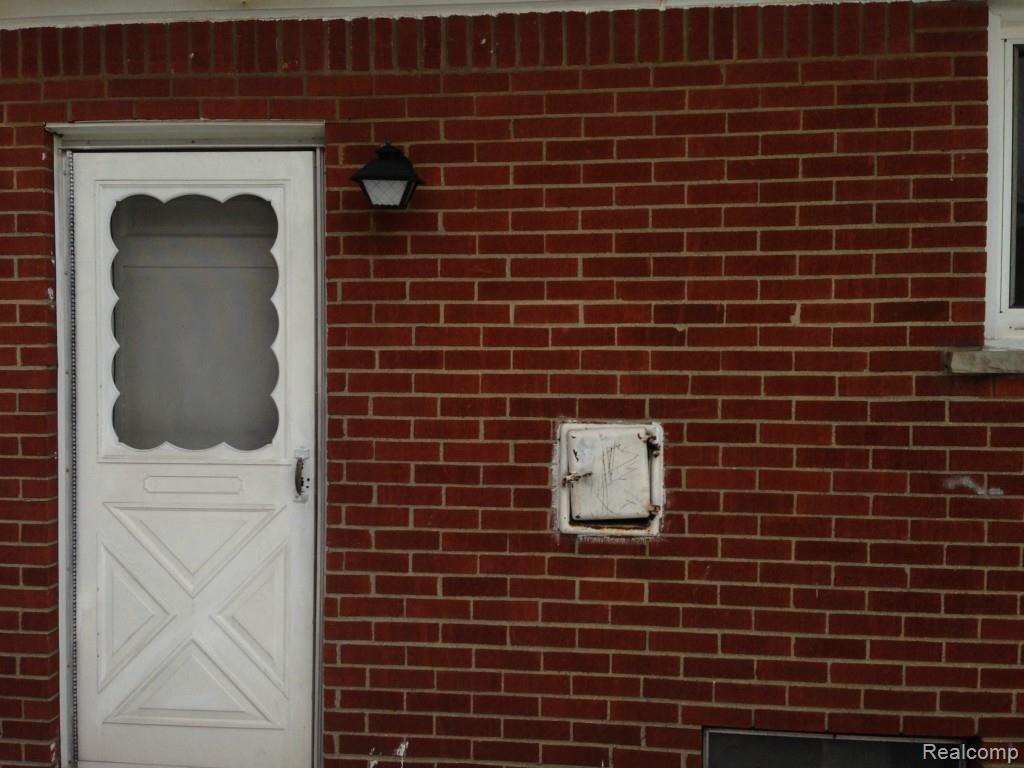 3647 Rome Avenue Warren, MI 48091 - Photo 3 of 11 3.jpg