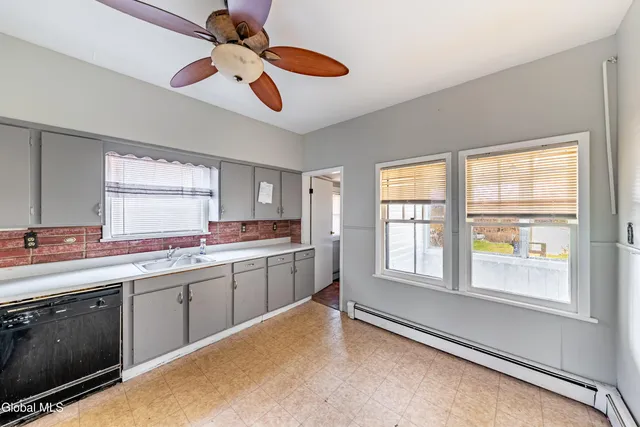 $147,500 | 9 House Avenue, Troy, NY 12180