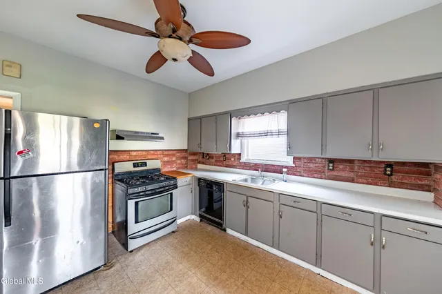 $147,500 | 9 House Avenue, Troy, NY 12180