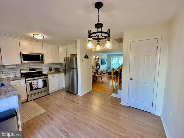 $2,950 | 3006 Heritage Springs Court, Alexandria, VA 22306