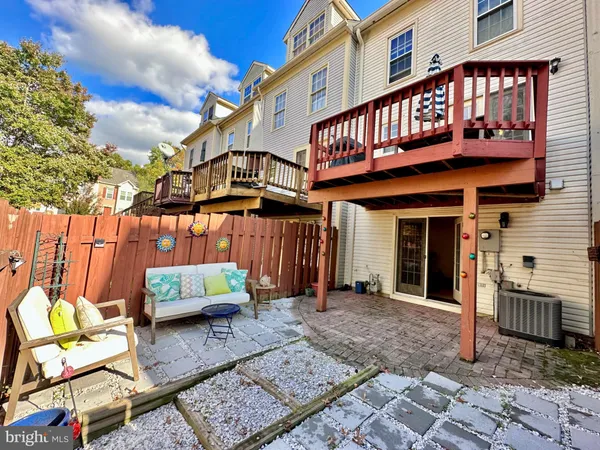 $2,950 | 3006 Heritage Springs Court, Alexandria, VA 22306