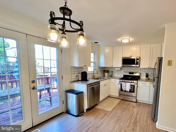 $2,950 | 3006 Heritage Springs Court, Alexandria, VA 22306