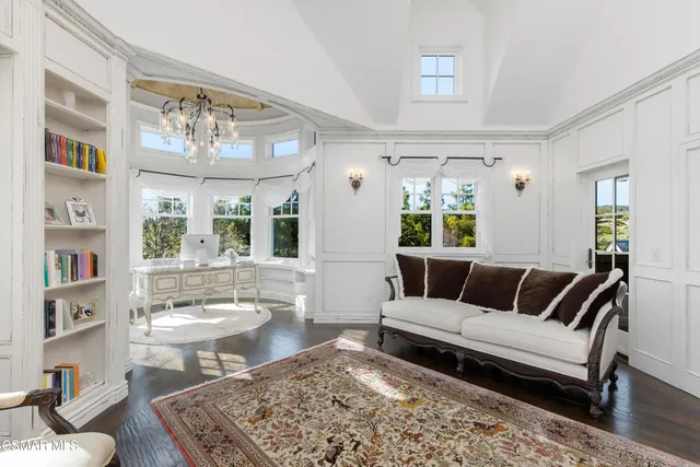 $10,500,000 | 2200 White Stallion Road, Westlake Village, CA 91361