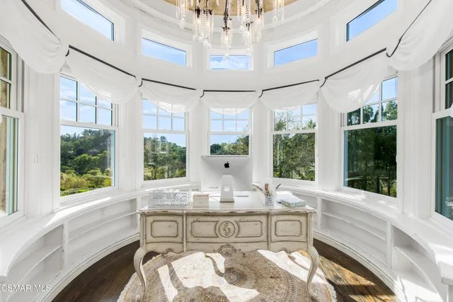 $10,500,000 | 2200 White Stallion Road, Westlake Village, CA 91361