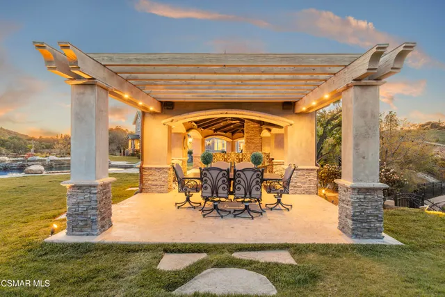 $10,500,000 | 2200 White Stallion Road, Westlake Village, CA 91361