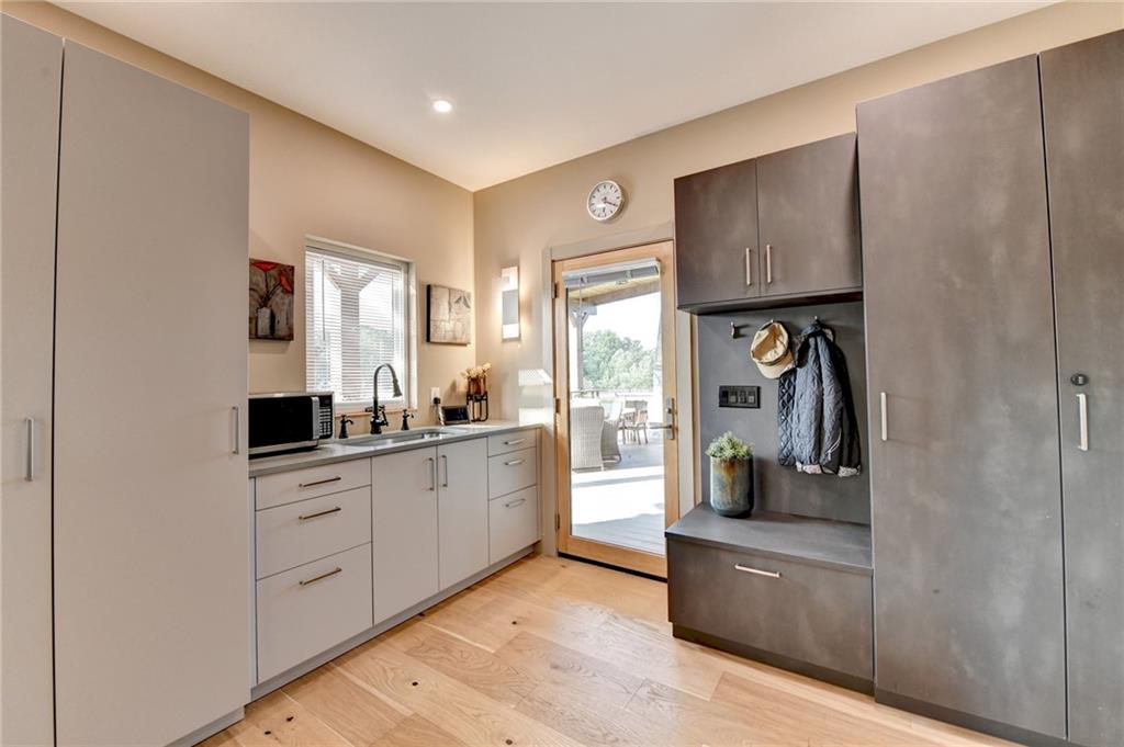 120 Mt Moriah Road Auburn, GA 30011 - Photo 33 of 48 a large white room with mirror