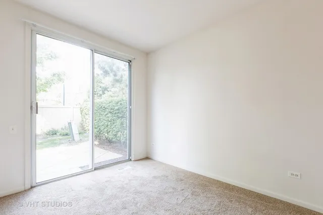 $282,500 | 4 Arboretum Drive, Lombard, IL 60148