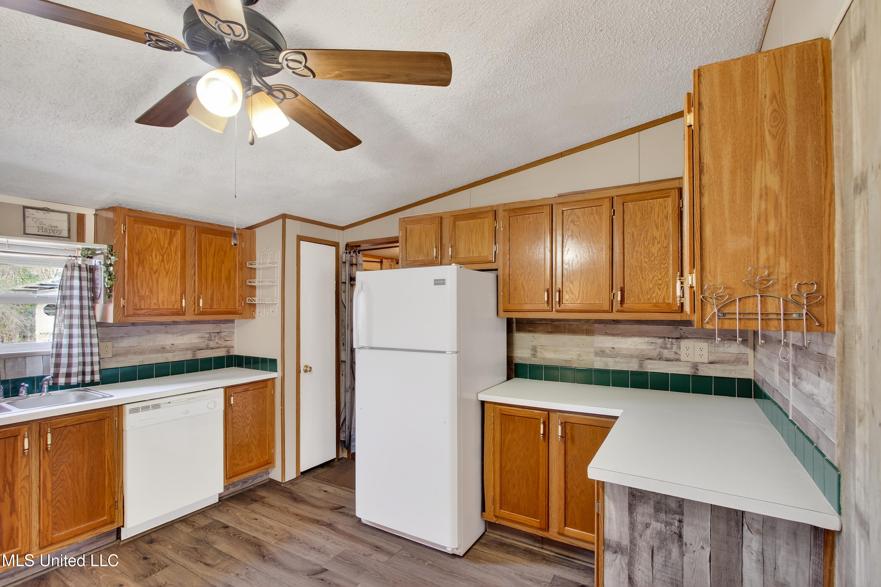 121 Lavelle Odom Road Poplarville, MS 39470 - Photo 11 of 54 09-008