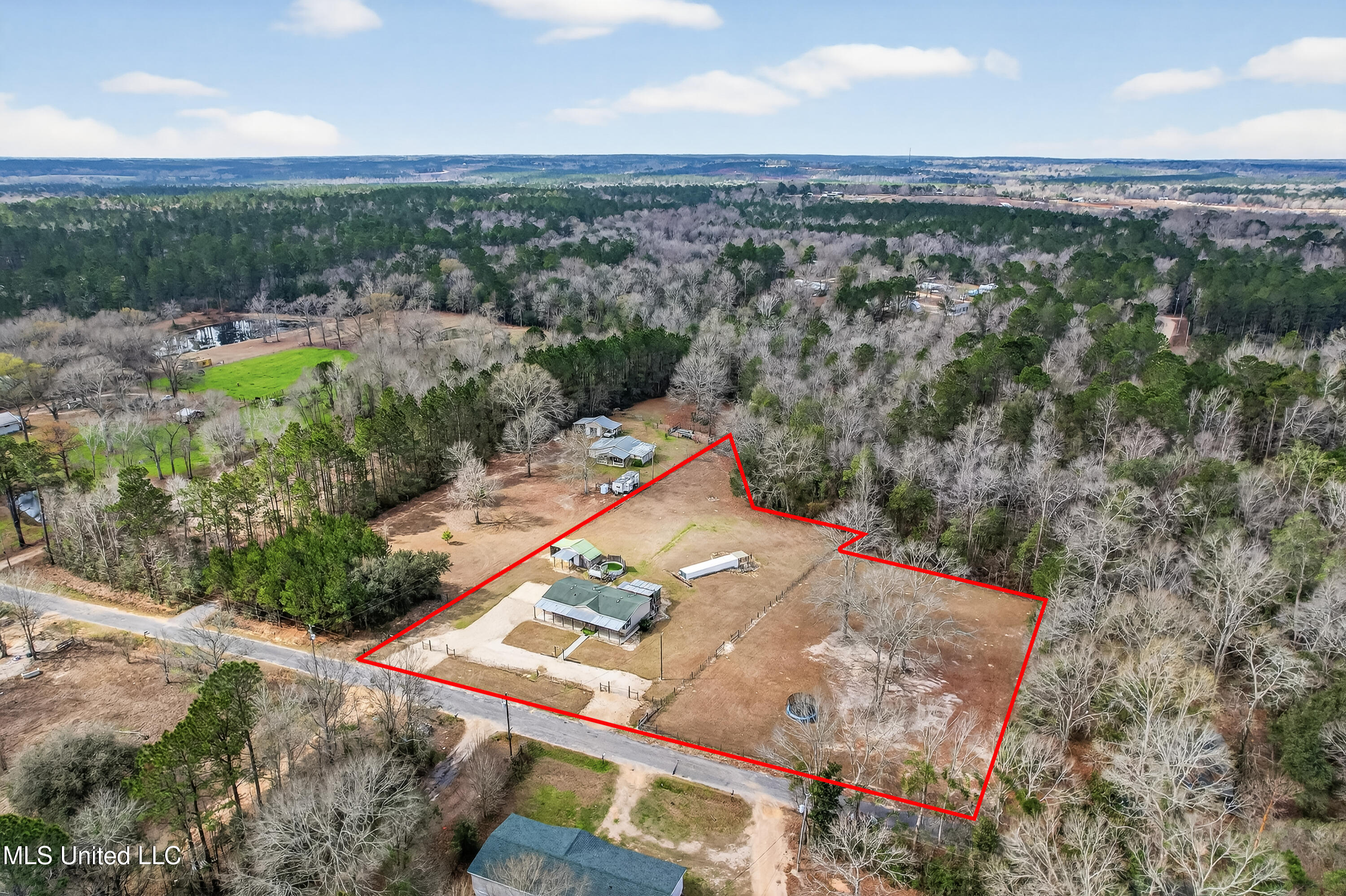 121 Lavelle Odom Road Poplarville, MS 39470 - Photo 2 of 54 45-043_m